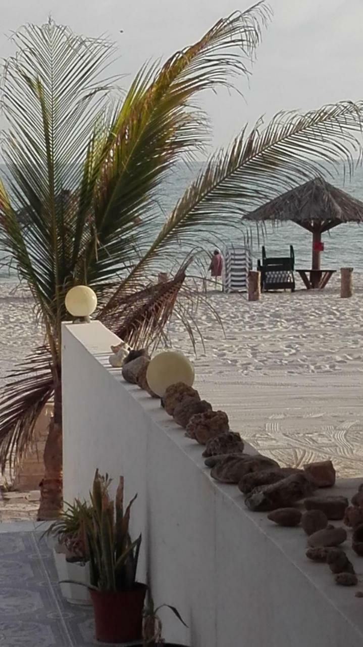 Salalah Beach Villas Экстерьер фото
